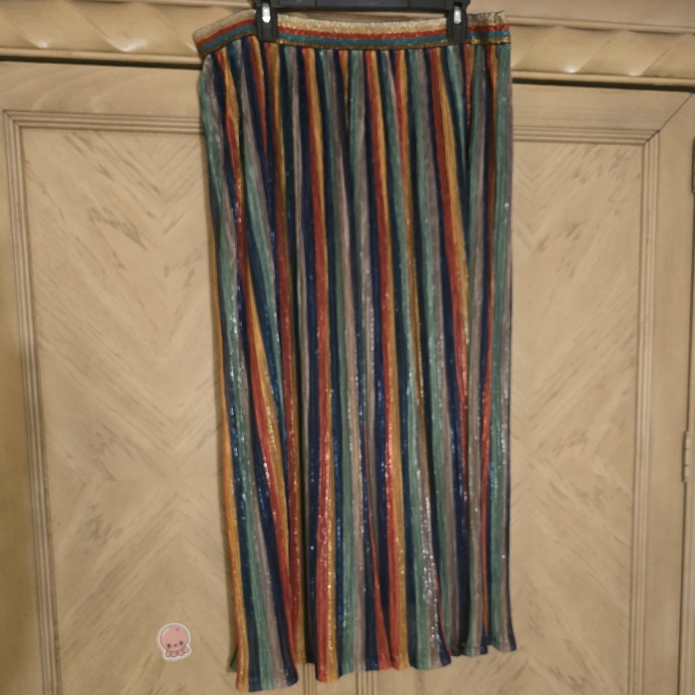OHS CLOTHING METALLIC MULTICOLOR LINED MAXI SKIT. SIZE 2XL.
